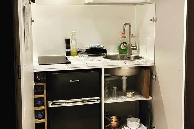 Private Entry Double Bedroom With Beautiful Views! - Mutfak