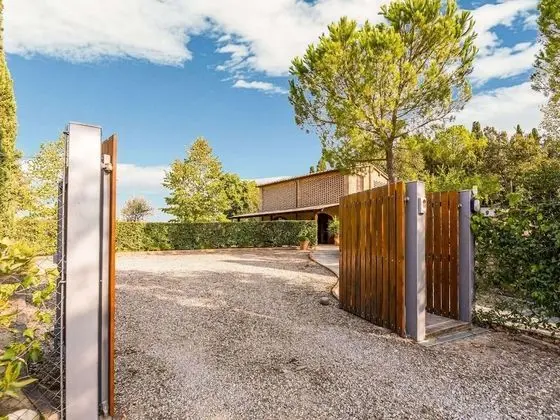 Private Garden and Pool, Near Siena and Crete Senesi - Lobi
