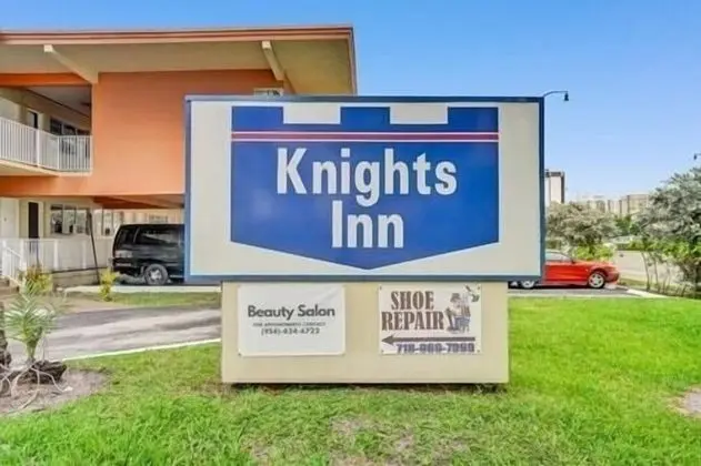 Private Hallandale Beach Studio W/bath, Walking Distance to the Beach, Pool & Free Parking! - Mülk Olanakları