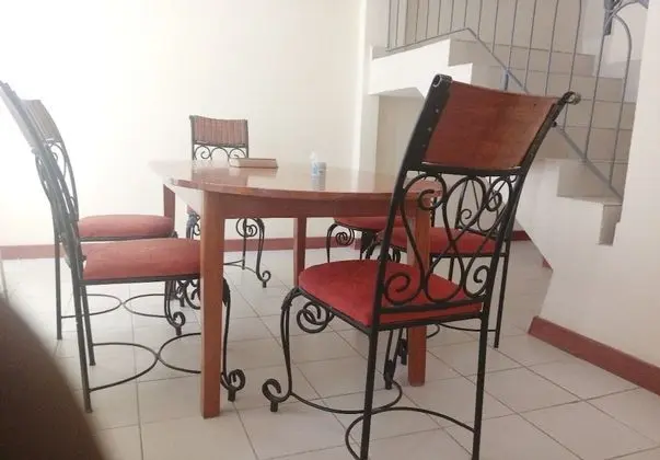 Private Home 4 bedrooms 4.5 bathrooms - Mutfak