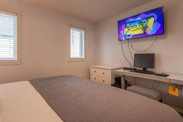 Private Hot Tub - 2 BR - Mountain View