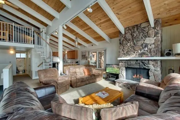 Private Hot Tub, In the Heart of Tahoe - Oda Düzeni