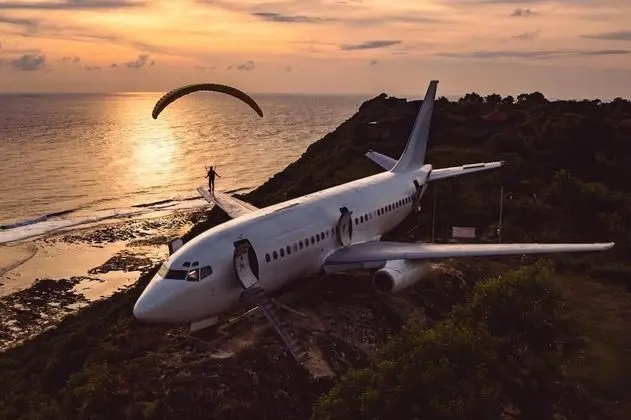 Private Jet Villa by Hanging Gardens Air