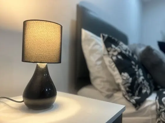 Private Luxury Apartment - Free Parking & Wi-fi