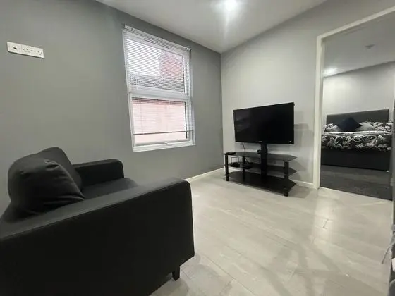 Private Luxury Apartment - Free Parking & Wi-fi - İç Mekan
