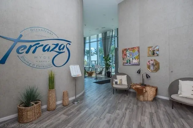 Private Luxury Condos at Costa Hollywood - İç Mekan