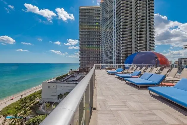 Private Ocean Condos - Hyde Beach Resort - Havuz