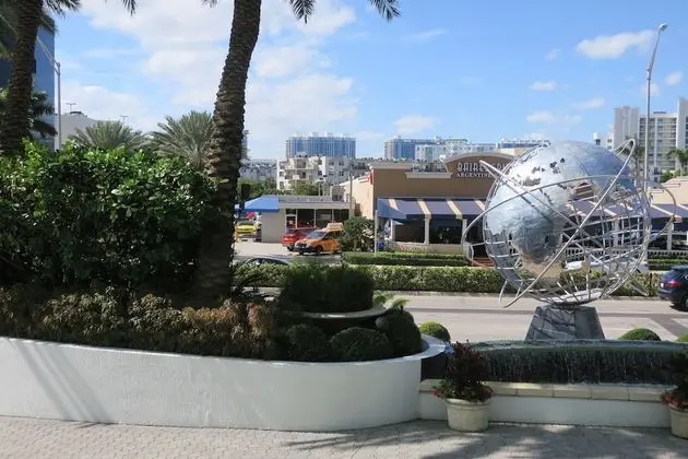 Private Ocean Condos at Trump Sunny Isles - Dış Mekan