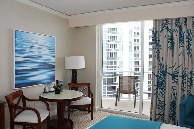 Private Ocean Condos at Trump Sunny Isles - Oda