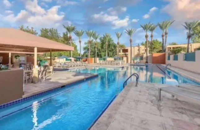 Private One Bed Condo with Cargo Trailer - Havuz