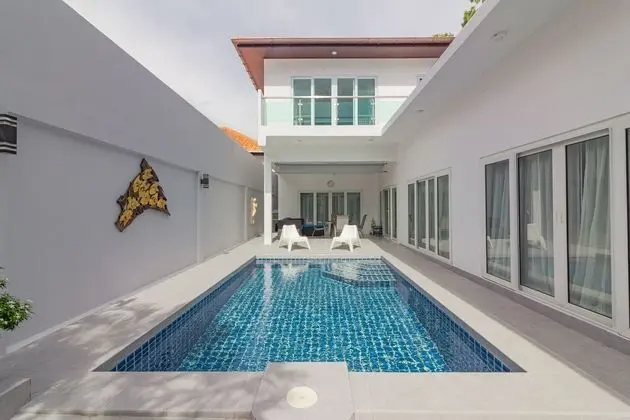 Private pool 3BDR villa beach at 200m - Dış Mekan