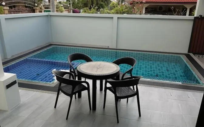 Private Pool With Jacuzzi Kids Pool Royal Park - Dış Mekan