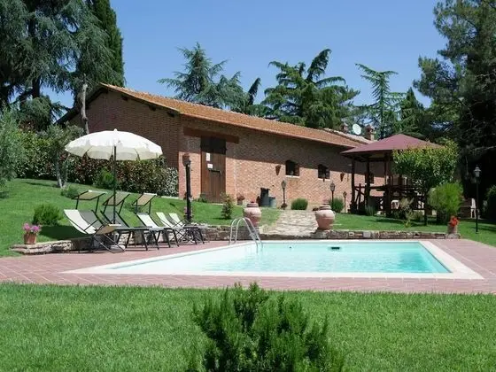 Villa with Private Pool near Cortona in Calm Countryside & Hilly Landscape