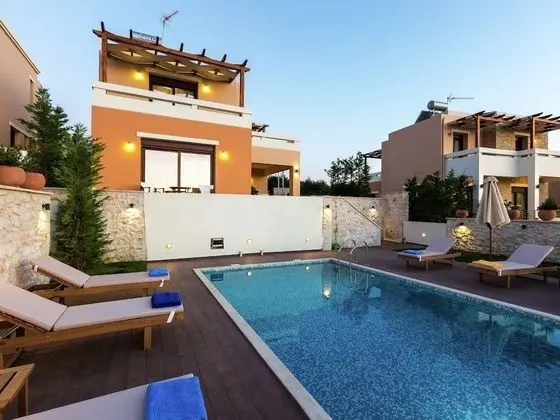 Villa with Private Pool near Sea & Arkadi Monastery on NW Coast - Dış Mekan