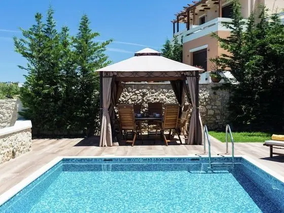 Villa with Private Pool near Sea & Arkadi Monastery on NW Coast - Havuz