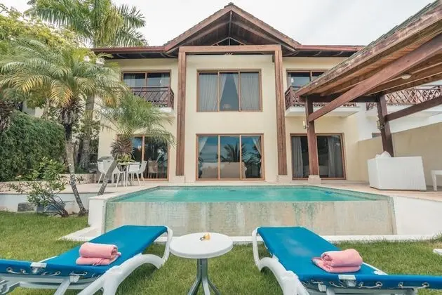 Private Pool Villa At Puerto Bahia