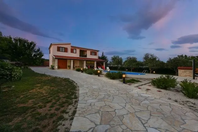 Villa With Private Pool Rural Area Summer Kitchen