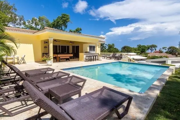 Private and Spacious 5 Bedroom Villa