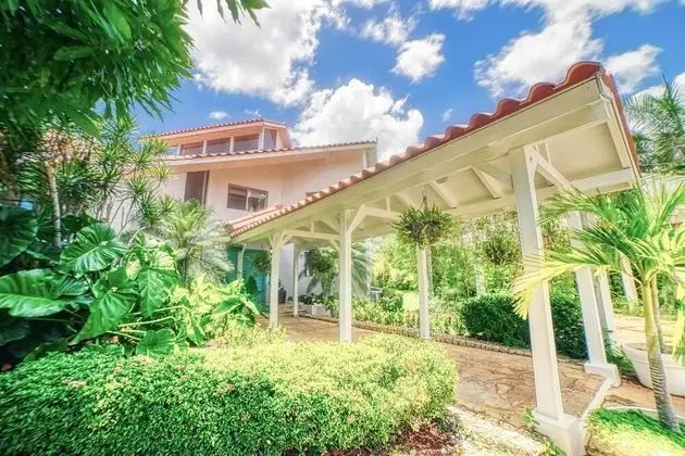 Private Two-Storey Villa with Pool - Dış Mekan