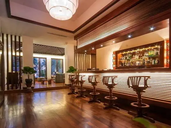 The Privilege Floor @Lotus Blanc - Bar