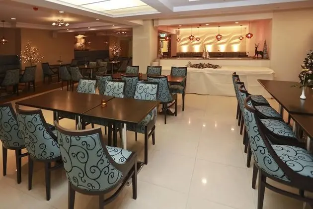 The Prom Hotel - Yerinde Yemek