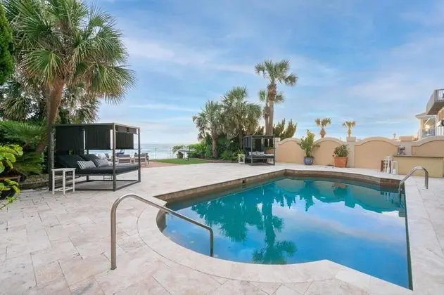 Promenade by Avantstay Beach Front Mansion w/ Breathtaking Views & Pool! - Havuz
