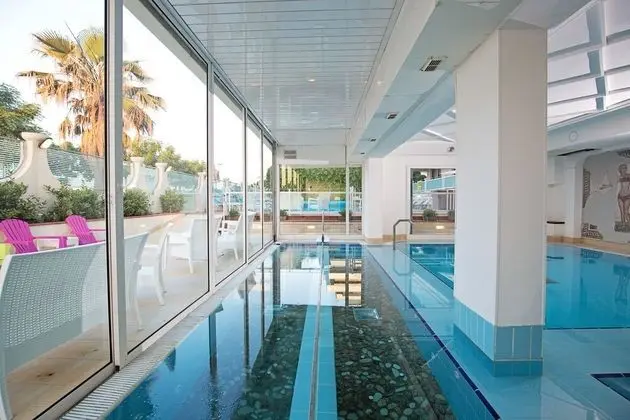 Hotel Promenade Riccione - Havuz