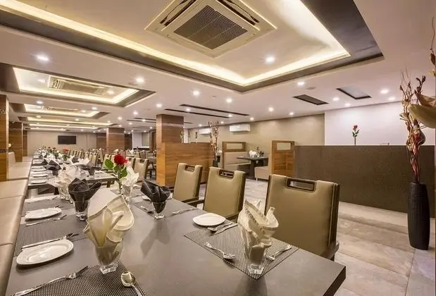 Hotel Prominent Coporate Residency - Yerinde Yemek