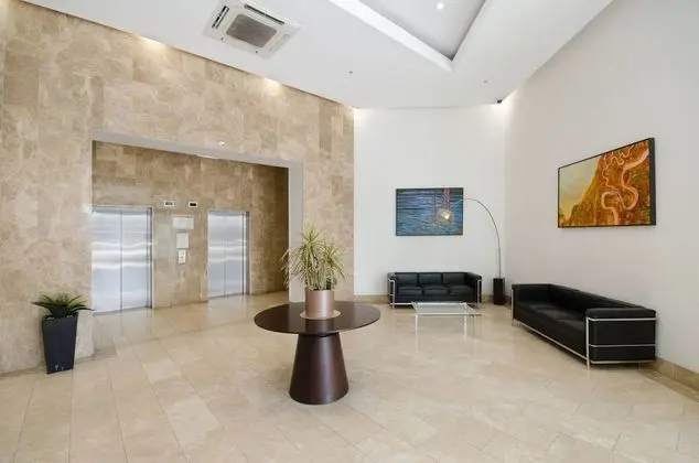 Property Vine - Dalgety Apartments - Lobi