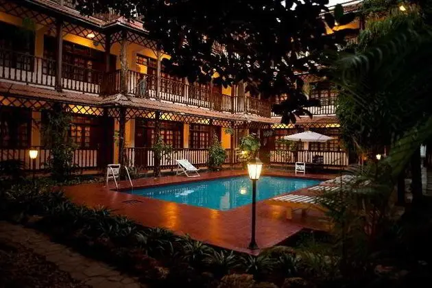 Protea Hotel Dar es Salaam Courtyard