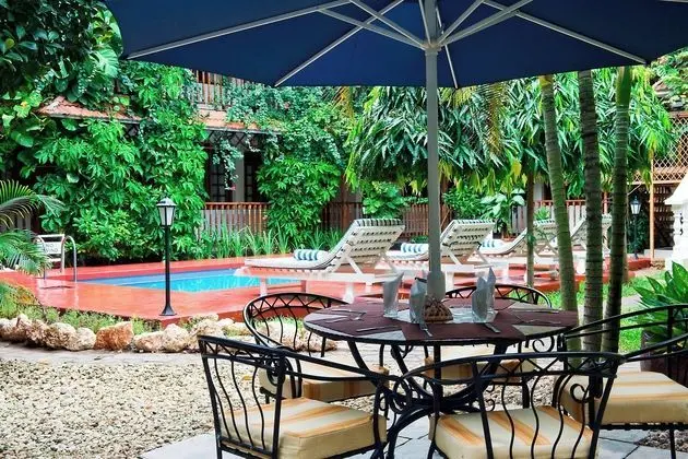Protea Hotel Dar es Salaam Courtyard - Havuz