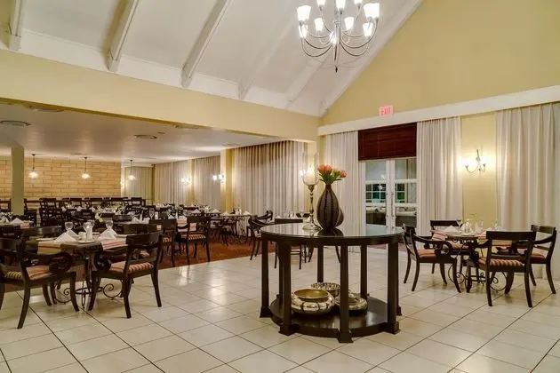 Protea Hotel by Marriott Bloemfontein - Yerinde Yemek
