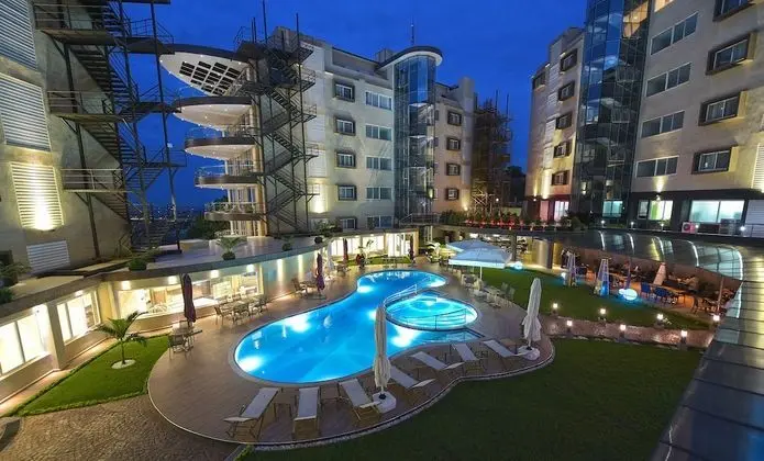 Protea Hotel by Marriott Kampala Skyz - Havuz