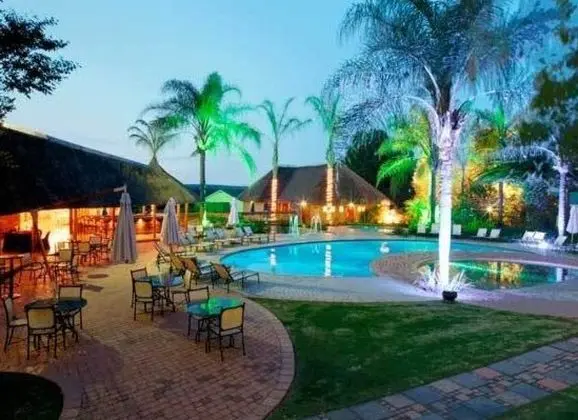 Protea Hotel Polokwane Ranch Resort - Havuz