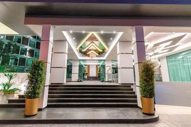 The Proud Hotel Pattaya - Dış Mekan