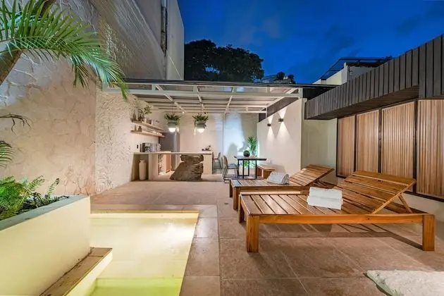 Provenza 6 Bedroom House by HOUSY HOST