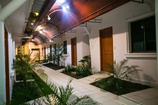 Hotel Provincia Santo Domingo - Dış Mekan