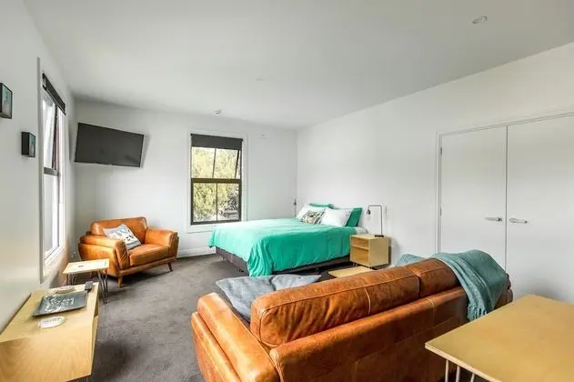 Provincial Apartment 1