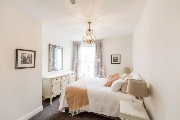 Provincial Apartment 2 - Öne Çıkan Resim