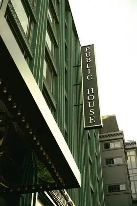 Public House Hotel