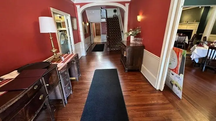 Publick House Hotel Inc. - Lobi