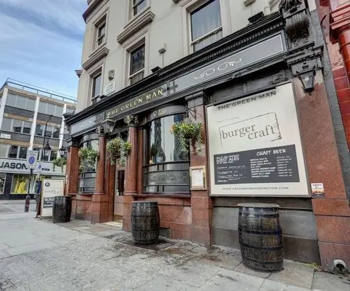 PubLove @ The Green Man - Hostel