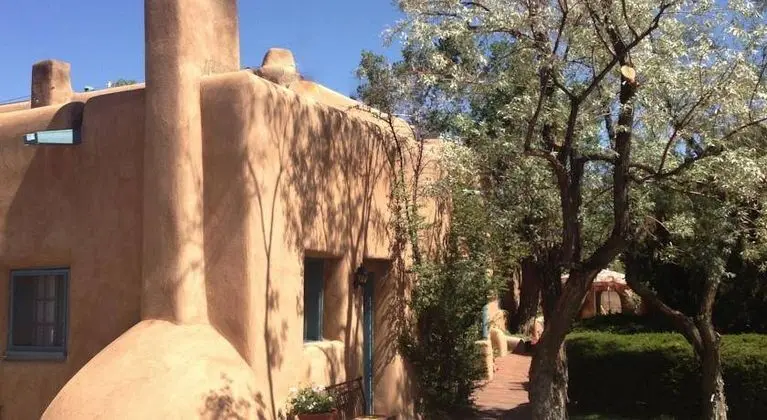 Pueblo Bonito Bed and Breakfast Inn