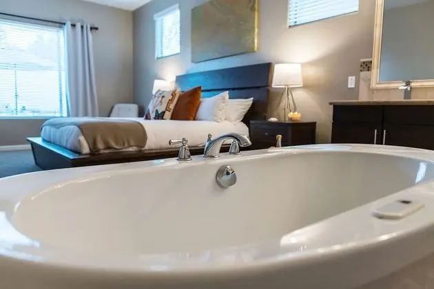 Pueblo Viejo by Avantstay Artsy Oasis w/ Pool, Rooftop & Games - Near Old Town - İç Mekan