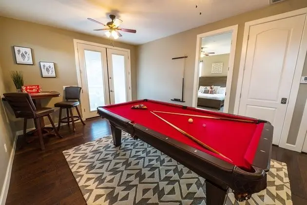 Pueblo Viejo by Avantstay Artsy Oasis w/ Pool, Rooftop & Games - Near Old Town - İç Mekan