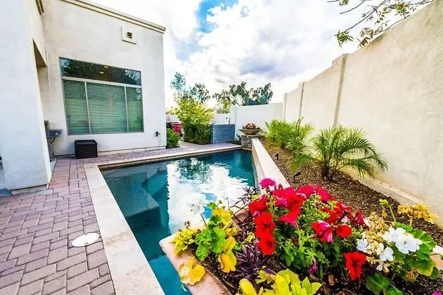 Pueblo Viejo by Avantstay Artsy Oasis w/ Pool, Rooftop & Games - Near Old Town - İç Mekan