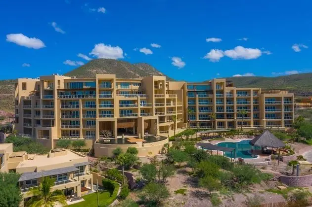 Puerta Cortes Residences