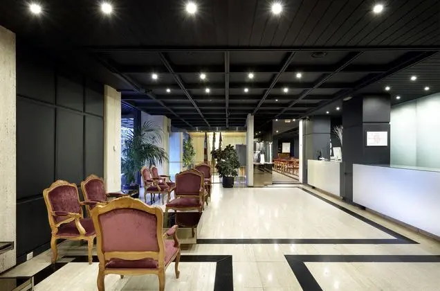 Hotel Puerta de Burgos - Lobi