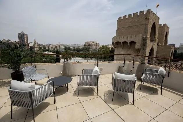 Hotel Puerta Serranos