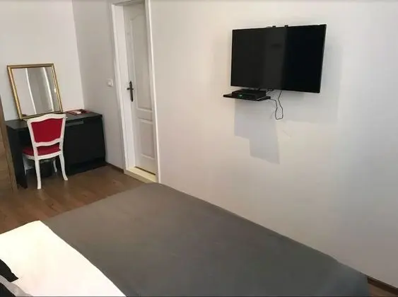 Pula Antic Rooms in Center- Adults only - Oda